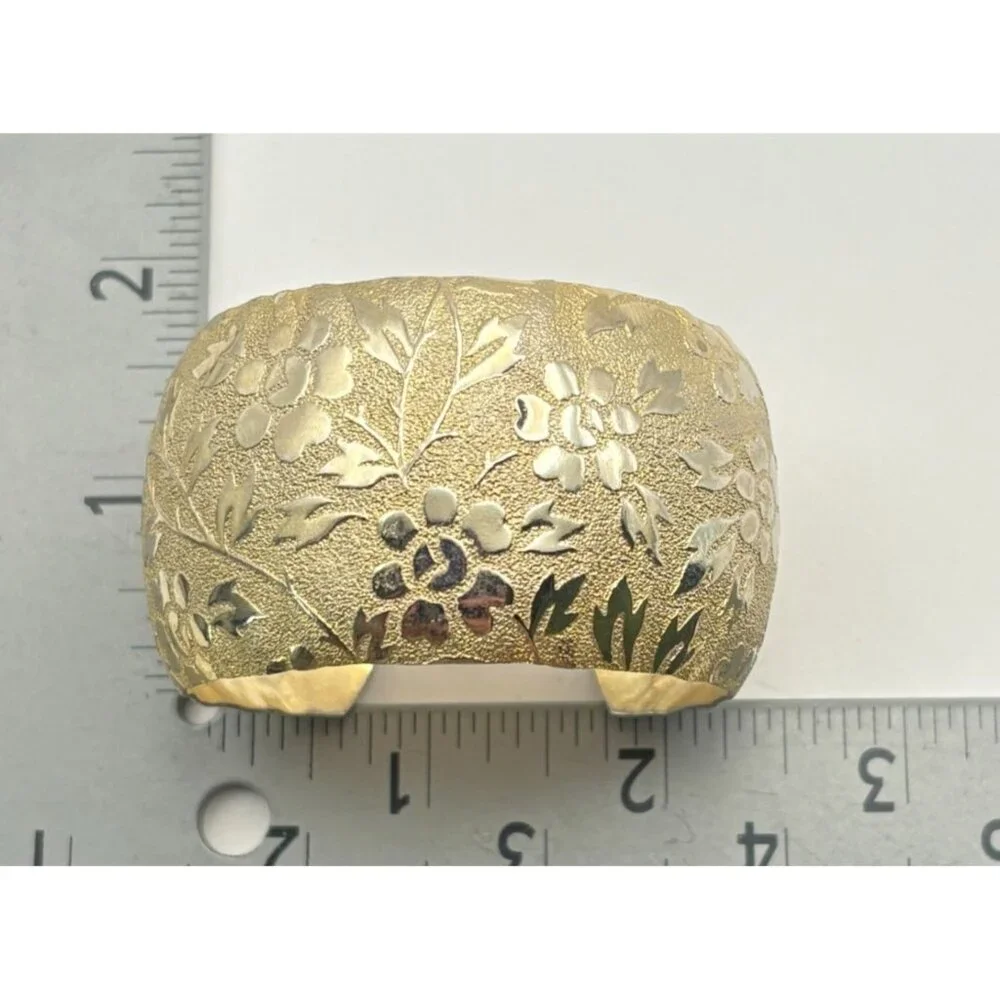 Vintage Wide Cuff Bracelet Floral Gold Tone Ornate Embossed Costume Jewelry - Picture 5 of 9